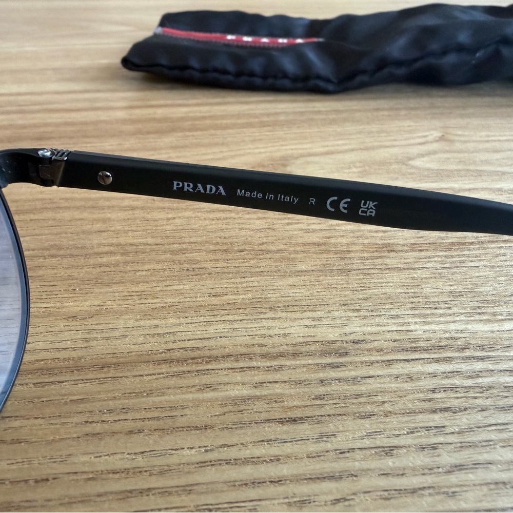 Prada Black Frame Sunglasses Aviator - Picture 5 of 5